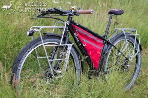 Surly Ogre Rohloff et Son Nice Rack, selle Proust, Moloko La Fourmi